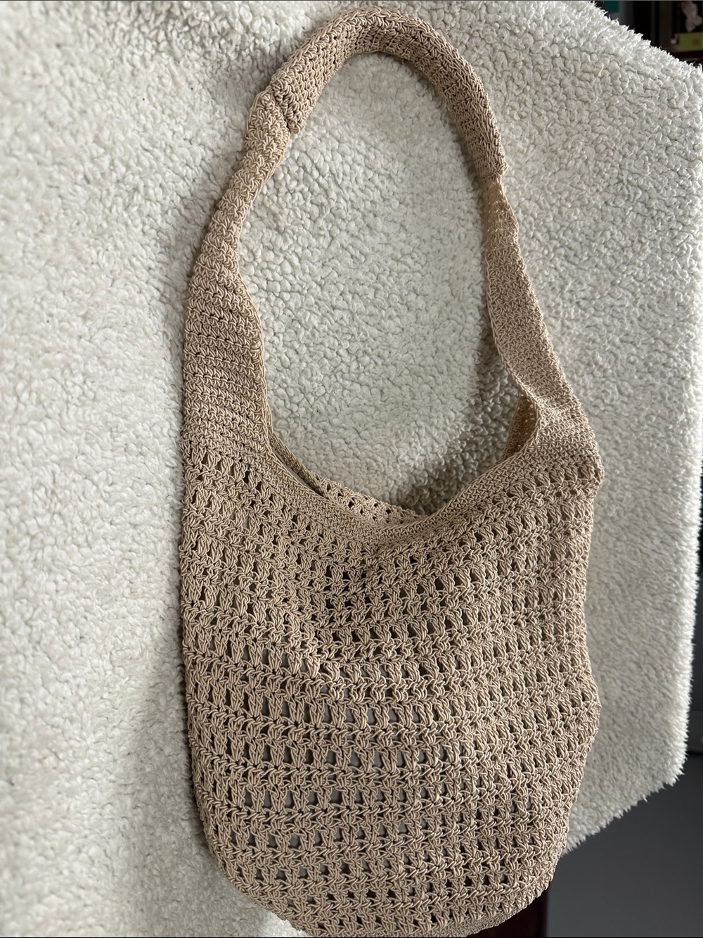 Lined tan crochet zippered bucket bag, boho hippie coastal beach purse tan EUC!